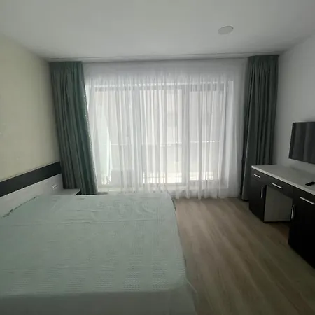 Sunrise Bel Air Apartment
